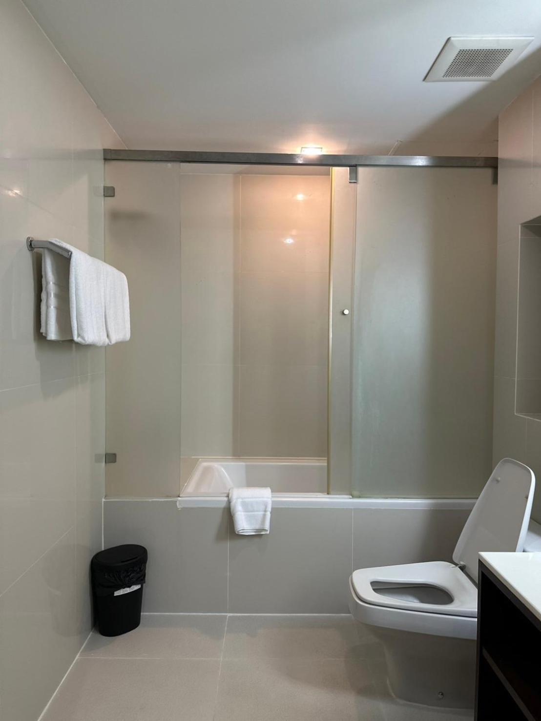 Charan Tower Residences By Aspira Bangkok Pokój zdjęcie