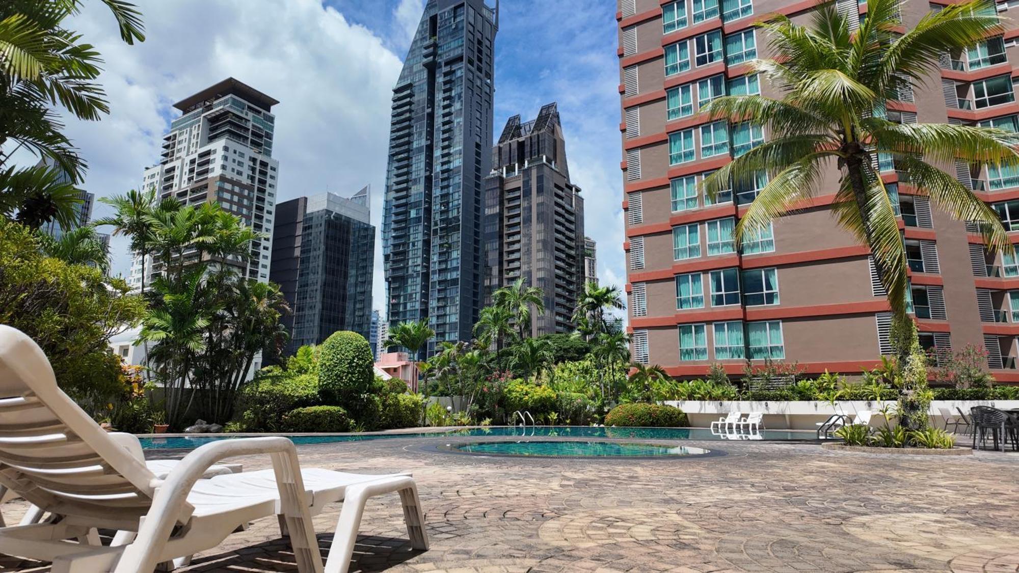 Charan Tower Residences By Aspira Bangkok Zewnętrze zdjęcie